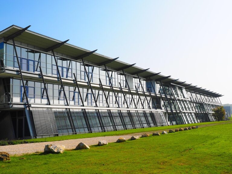 Profil Universitas Maritim Raja Ali Haji: Menyongsong Masa Depan Maritim Indonesia